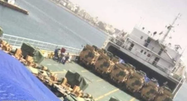 سقوط قذيفة أخرى على ميناء طرابلس.. والجيش الليبي يصدر بيانا