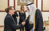 الأمير منصور بن متعب ينقل تعازي القيادة السعودية لأسرة الرئيس الأسبق حسني مبارك