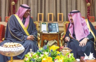 بحضور ولي العهد.. الملك سلمان يجتمع برئيس وزراء الكويت