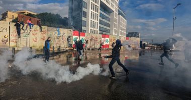 اشتباكات بمحيط البرلمان اللبنانى خلال مسيرات احتجاجية تطالب بانتخابات مبكرة