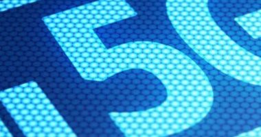 آخر أكاذيب السوشيال ميديا.. شبكات الـ5G السبب وراء انتشار كورونا