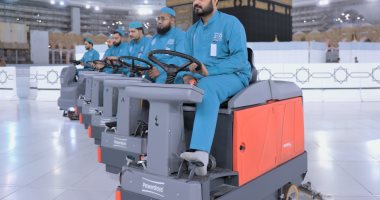 رئاسة الحرمين تقرر غسل صحن المطاف وتعقيمه 3 مرات بعد صلاة العشاء