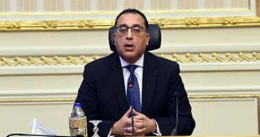 رئيس الوزراء: إجازة مدفوعة الأجر للعاملين المتنقلين بين المحافظات لتقليل الاختلاط