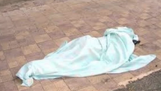 عاكس خطيبته في الشارع.. عامل يطعن طالبا بالمطواة