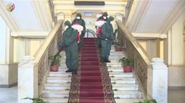 شاهد .. القوات المسلحة تطهر جامعة القاهرة لمجابهة 