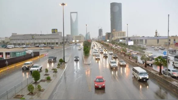 عاصفة غبارية تتجه نحو السعودية.. تفاصيل الحالة الجوية على المملكة اليوم