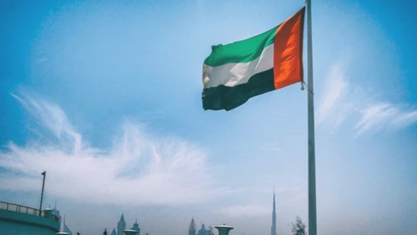 الإمارات تغلق الشواطئ والحدائق ودور السينما وحمامات السباحة بسبب كورونا