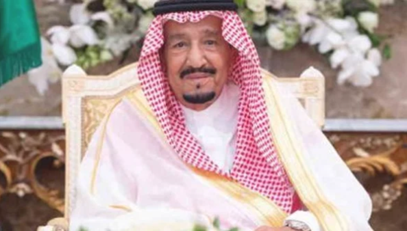 هاشتاج #خادم_الحرمين_الشريفين يتصدر تويتر بعد أول ظهور للملك سلمان عقب شائعة وفاته