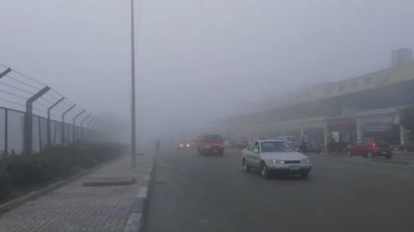 المرور: إغلاق 7 طرق صحراوية ورئيسية لسوء الطقس