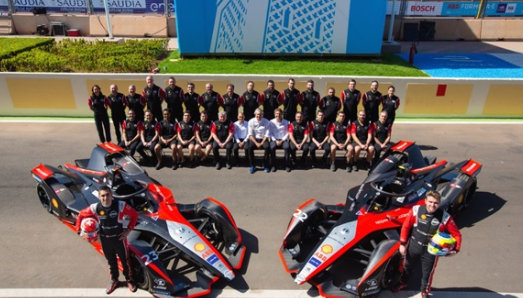 فريق نيسان e.dams ينهي سباق Formula E في مراكش