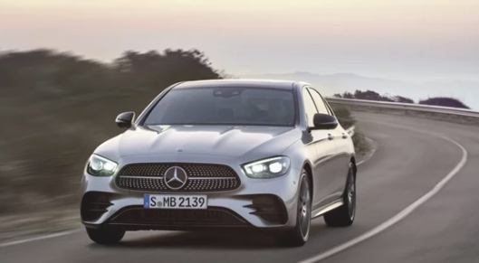 رسميا.. الإعلان عن مرسيدس E-Class 2021 الجديدة كليا