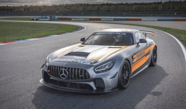 شاهد سيارة السباق الجديدة AMG GT4 من مرسيدس