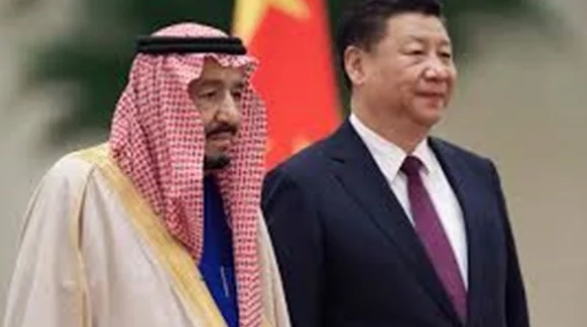 الملك سلمان يبحث هاتفيا مع الرئيس الصيني سبل التصدي لفيروس كورونا