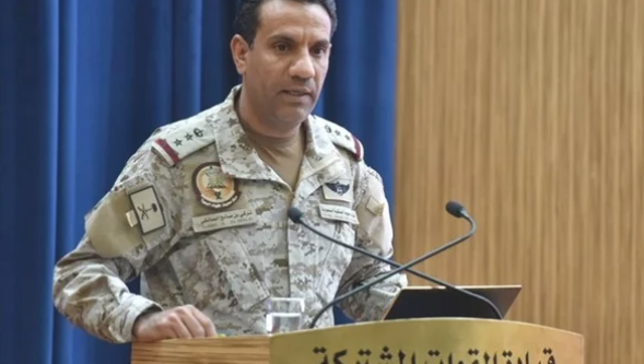 ردا على صواريخ الرياض.. التحالف: تدمير مواقع عسكرية لـ الحوثي في اليمن