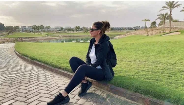 شاهد.. الجمهور يهاجم مي سليم بسبب صورة قديمة