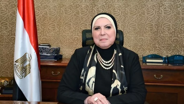 الصناعة: التنسيق للسماح لشاحنات نقل المنتجات والعمال بالتحرك خلال ساعات الحظر