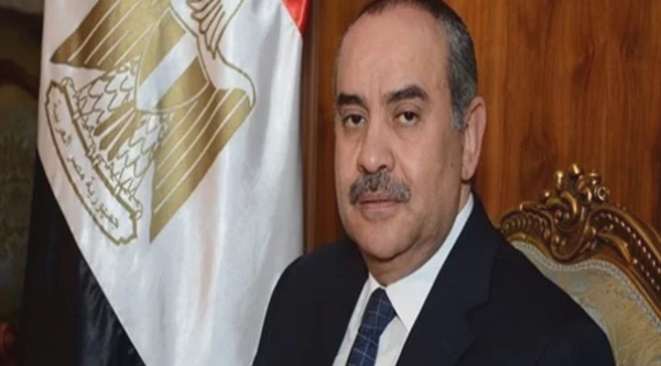 وزير الطيران: إيقاف حركة الطيران يكلف مصر 2.25 مليار جنيه