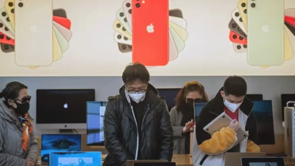 Apple تعيد فتح كل متاجرها الرسمية في الصين