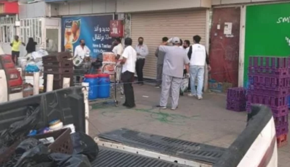 مخالفات بالجملة.. إغلاق محل أغذية شهير بالسعودية .. تفاصيل