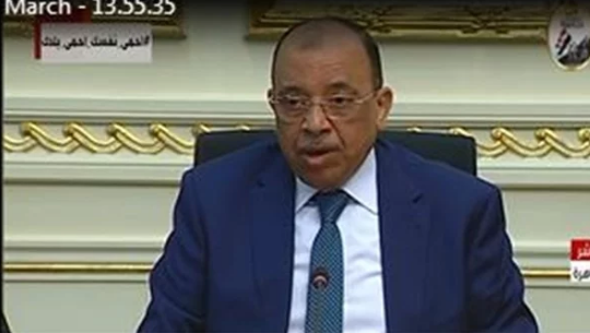 وزير التنمية المحلية: احتمالية وجود أتربة وغبار وانخفاض فى الرؤية على الطرق