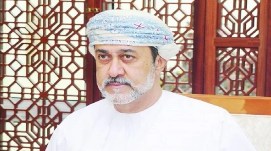 خلال استقباله سامح شكري.. سلطان عمان يتسلم رسالة خطية من الرئيس السيسي