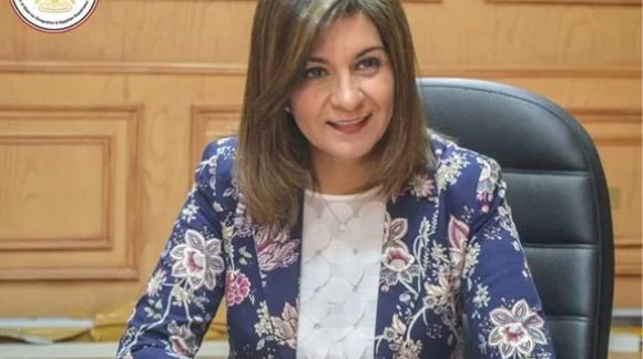 وزيرة الهجرة تشكر مؤسسة «الجود» لتخصيص أتوبيسات لإعادة الطلبة من السودان