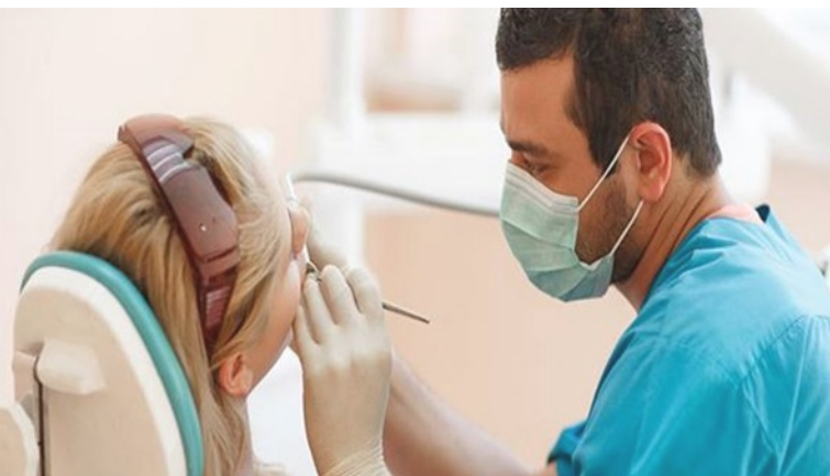 فى اليوم العالمى لأطباء الأسنان.. 5 نصائح لاختيار الدكتور المناسب