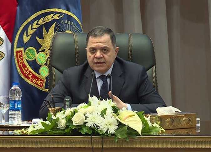 وزير الداخليه يهنئ وزير القوى العاملة بمناسبة عيد العمال