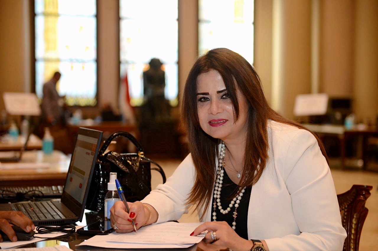 أمل رمزي : المصريين خط الدفاع الأول للحفاظ على مقدرات الوطن والالتفاف الوطني هو السبيل لمواجهه التحديات