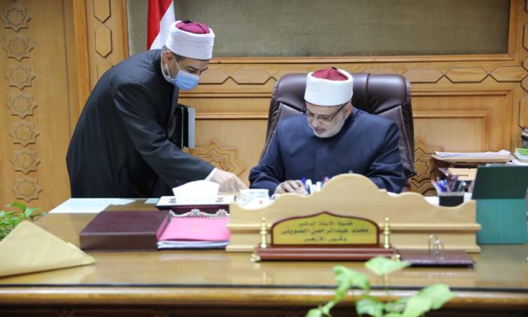 وكيل الأزهر يعتمد نتيجة الدور الثانى للشهادتين الابتدائية والإعدادية