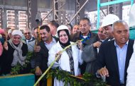 محافظ قنا وسحر صدقي ونواب نجع حمادي يشاركون بدء تشغيل موسم عصر القصب بمصنع 