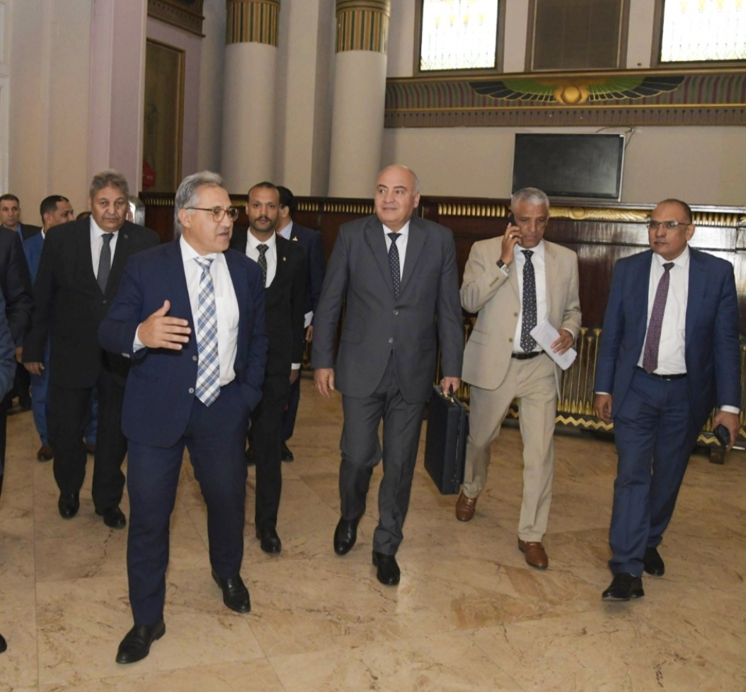 عبد الفتاح الشحات : انفراجه في مشكلة كوبري الرزقة وتوسعة جبانات بخانس بعد موافقة محافظ قنا