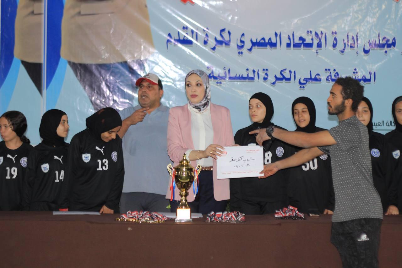 بجهود الدكتورة دينا الرفاعي .. إنطلاق الدورة التنشيطية الأولي لكرة القدم النسائية بمحافظة الشرقية 